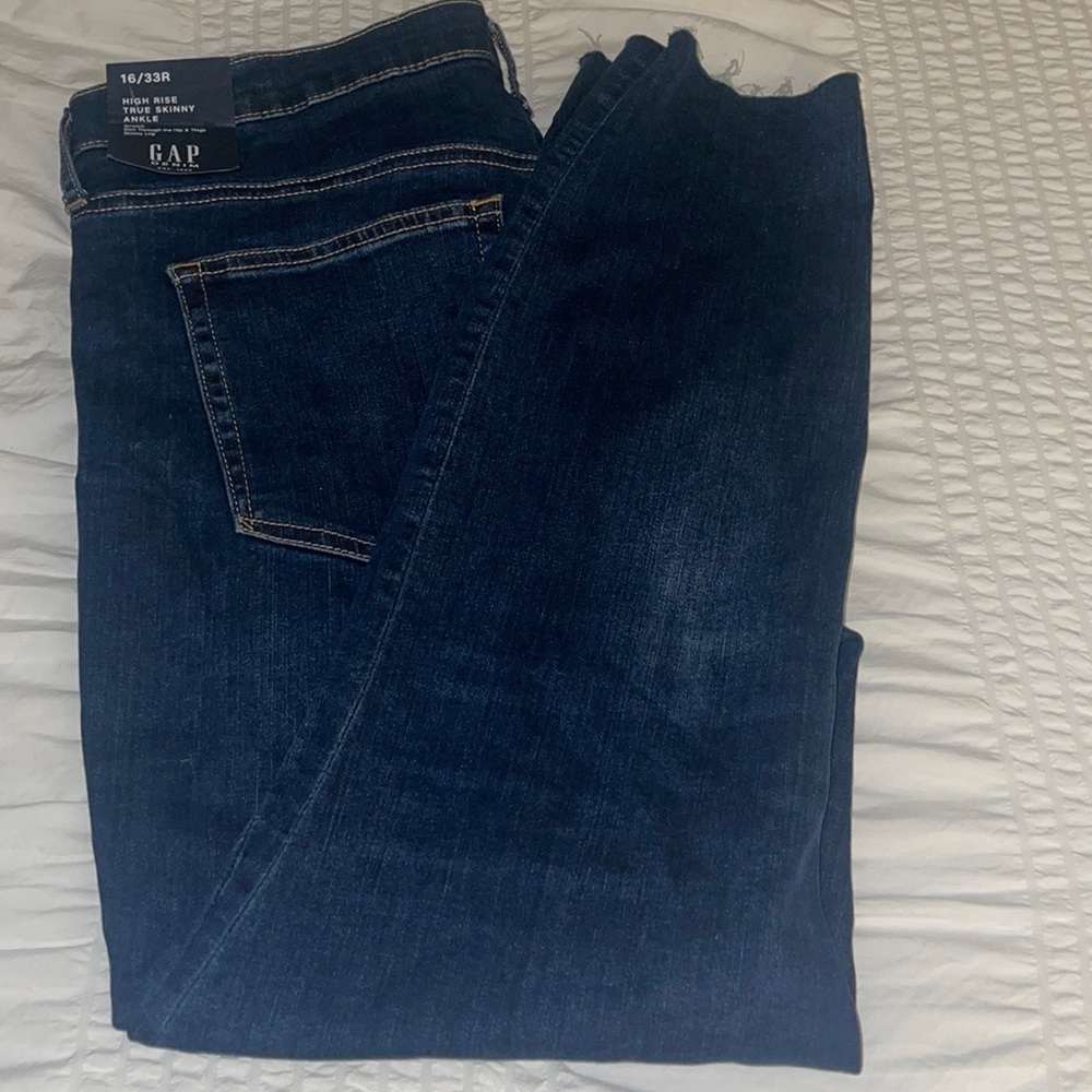 NWT GAP SKINNY JEANS
